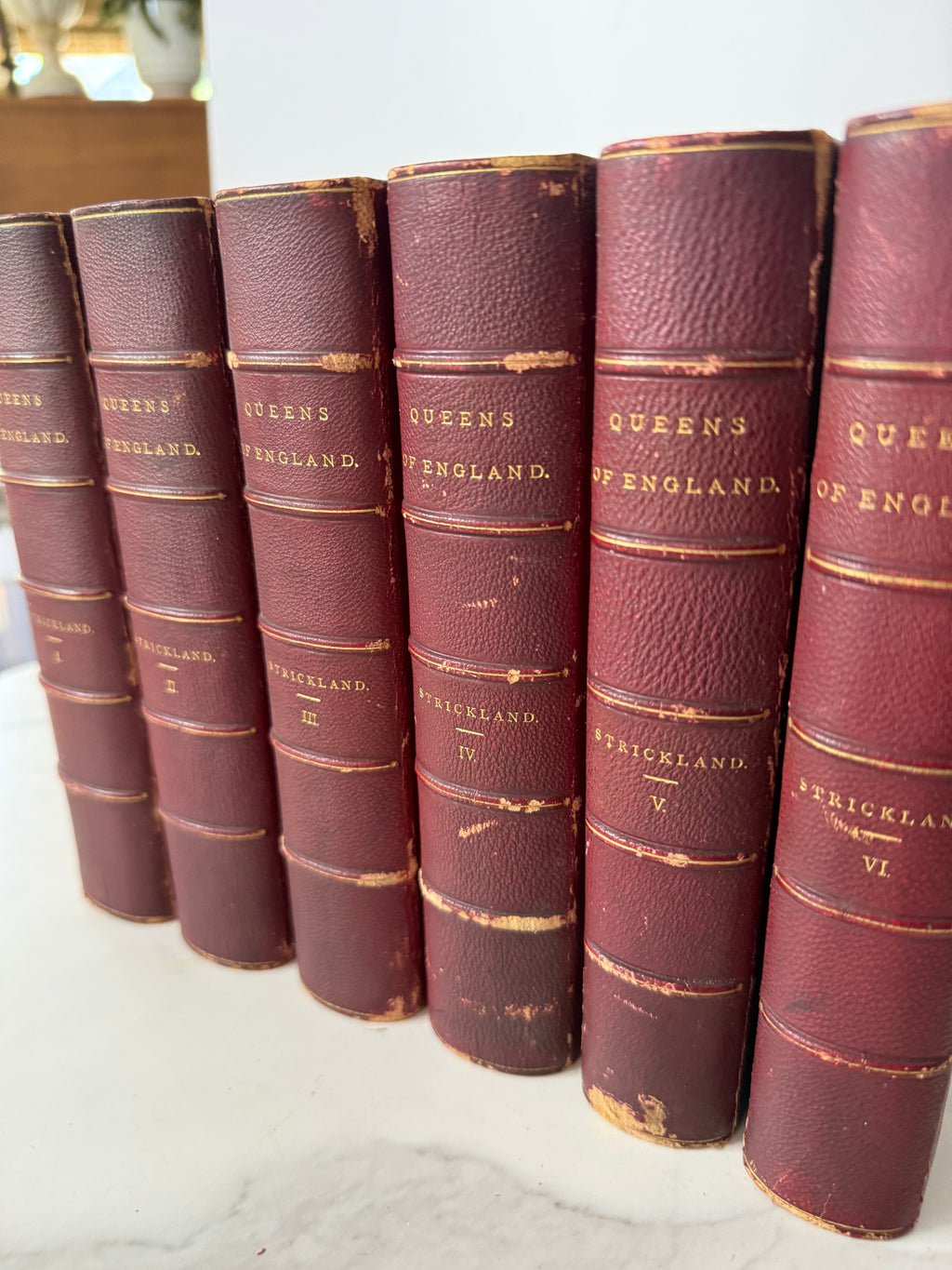 Lives of the Queens of England by Agnes Strickland