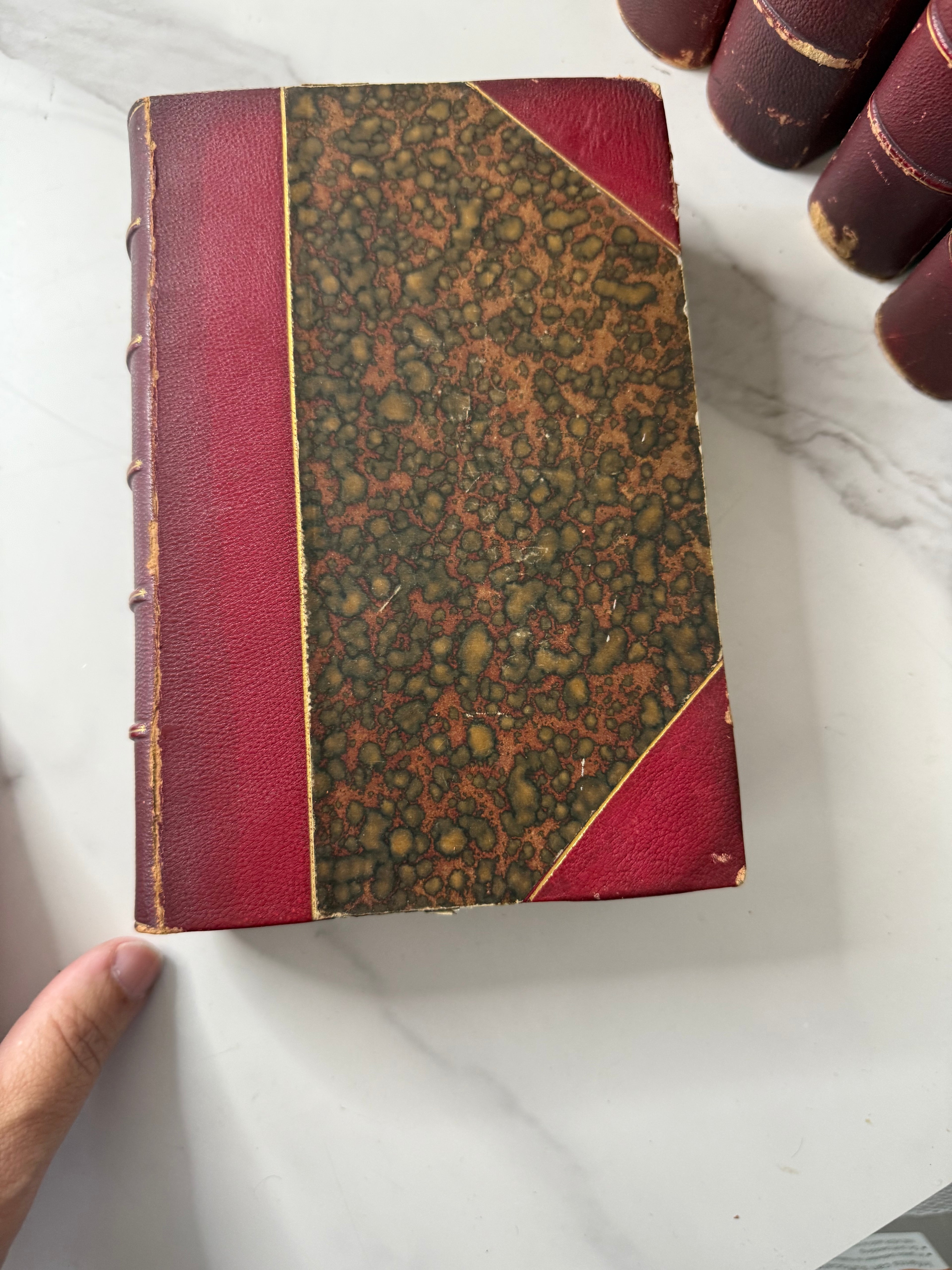 Lives of the Queens of England by Agnes Strickland